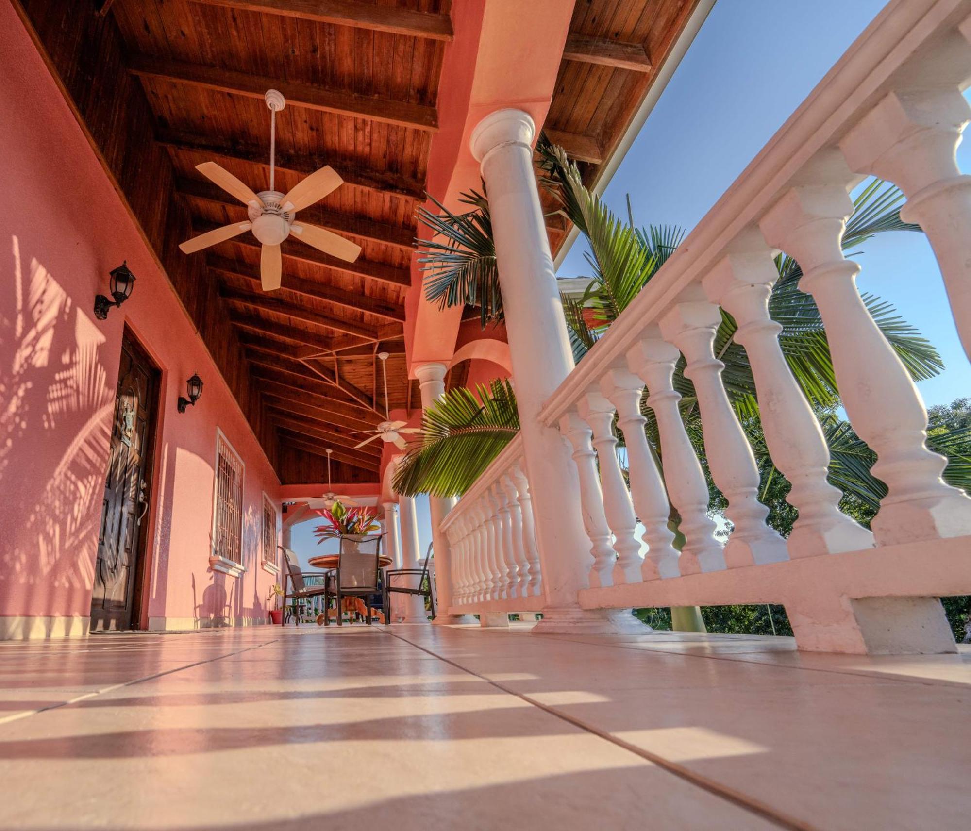 Seaside Inn Roatan West Bay Eksteriør billede